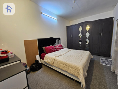 Spacious House with 3 Bedrooms Image 11