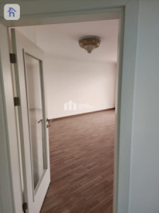 Apartment Opposite Garden Image 7