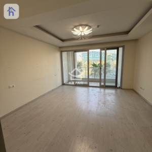 Modern Apartment with 1 Bedroom Image 5