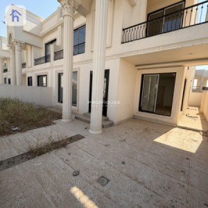 House Opposite Garden image 3