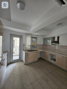 شقة أنيقة بـ 2 غرفة نوم للإيجار صورة 3