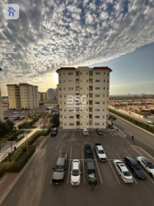 Charming 3BR Apartment for Sale Image 3