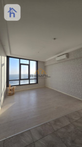 Modern One-Bedroom Apartment image 2