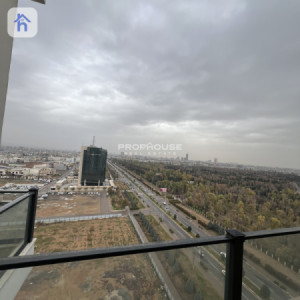 Modern Office Space in Phoenix Tower Image 7