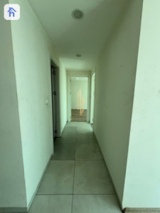 Modern Apartment image 5