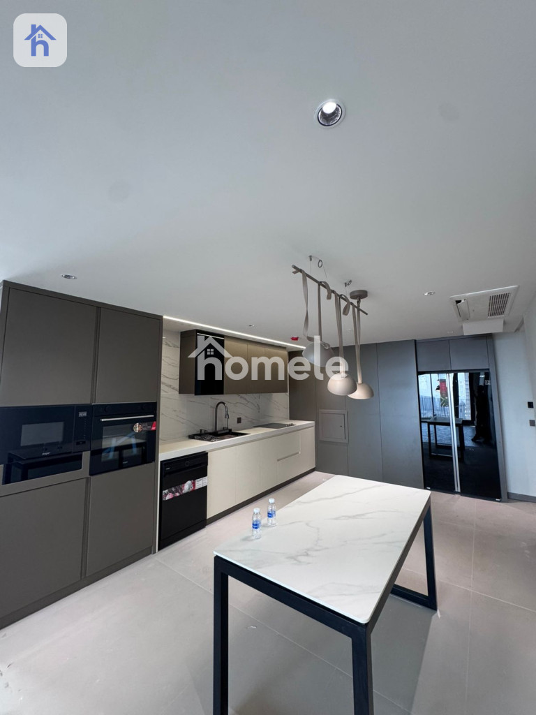 Chic Apartment with 3 Bed Room