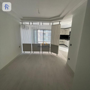 Modern Apartment image 5