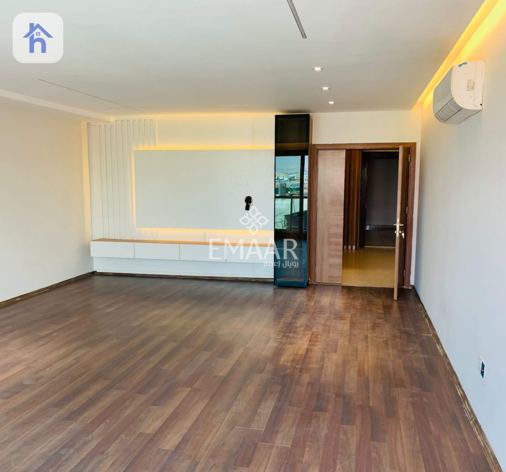 Modern 4 Bedroom Apartment Resim 2