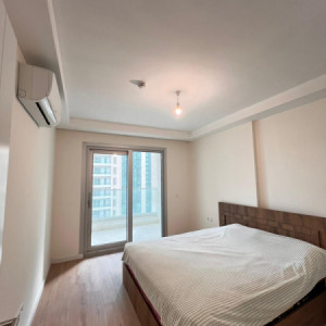 One-Bedroom Apartment in Empire Wings Image 6