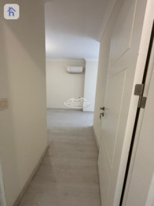 2 Bedroom Apartment with Airport View Image 5