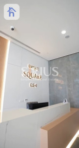 Spacious Apartment in Empire Square Image 6