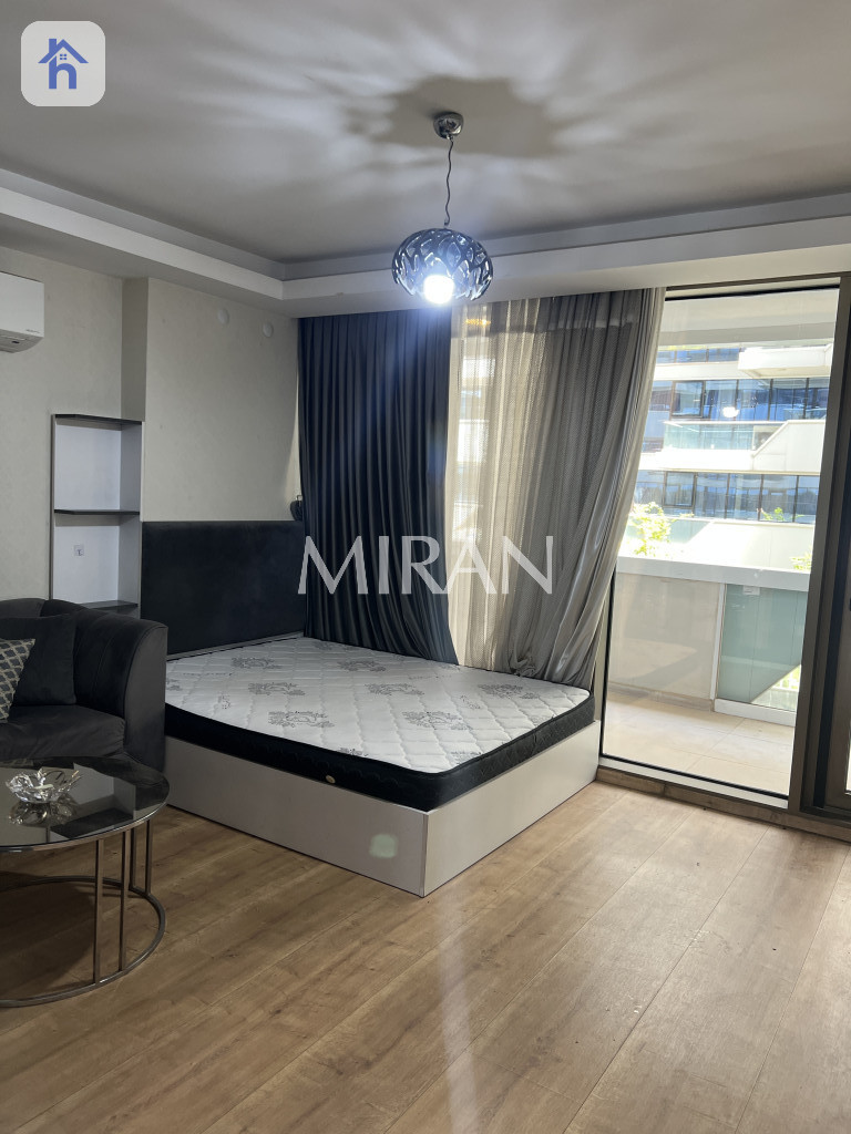 شوقەیەکی ستۆدیۆیی ئارام لە ستار تاوەر