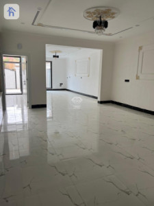 Spacious house with multiple rooms image 2
