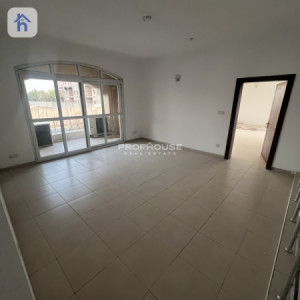 Spacious Villa in Empire Royal with 5 Bedrooms image 19