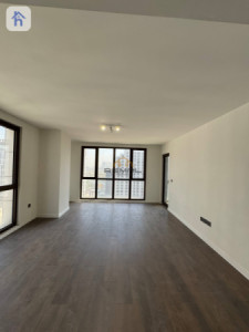 Modern 1 Bedroom Apartment image 7