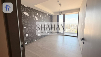 Spacious Apartment with Stunning Views image 4