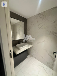 Spacious 3 Bedroom Apartment with Prime Location image 7