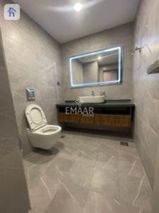 One Bedroom Apartment in Sky Towers Resim 8