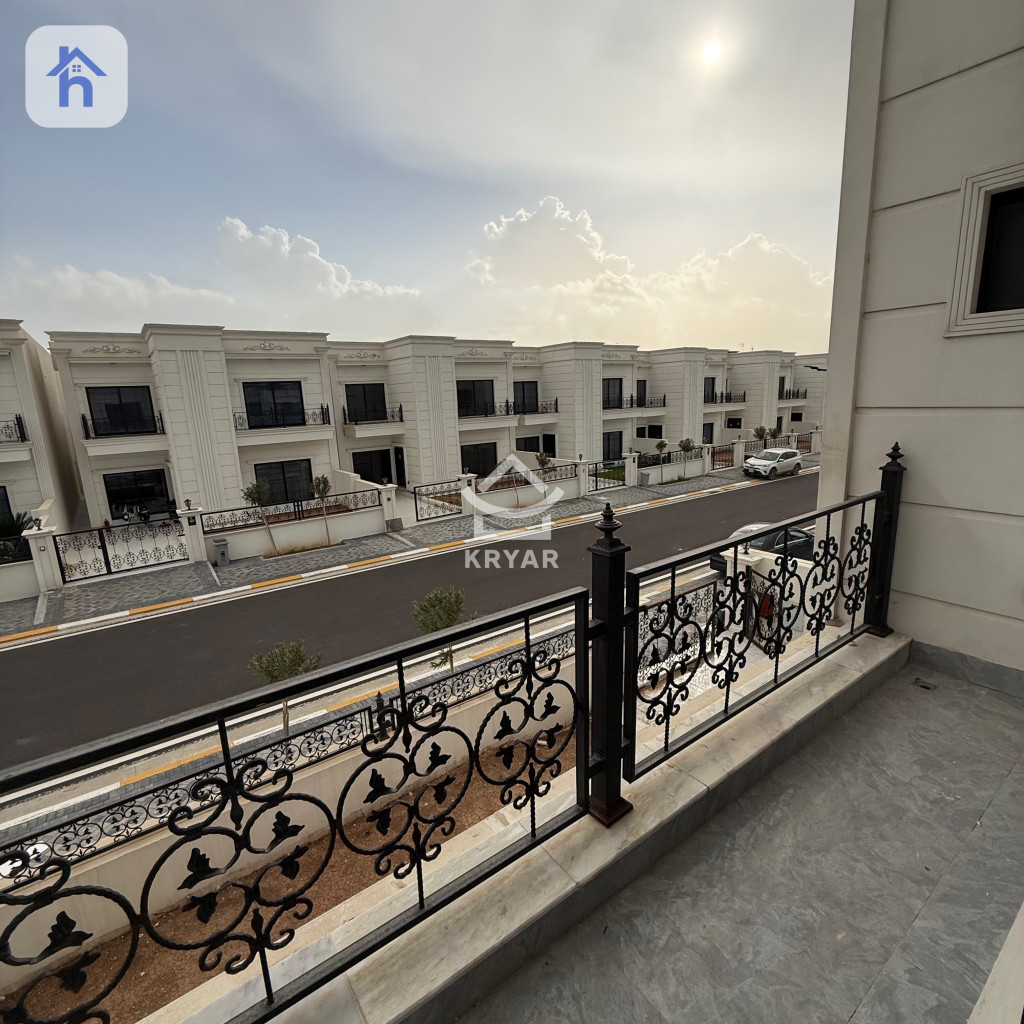 خانووی مۆدێرن ٤ ژووری نوستن وێنە 2