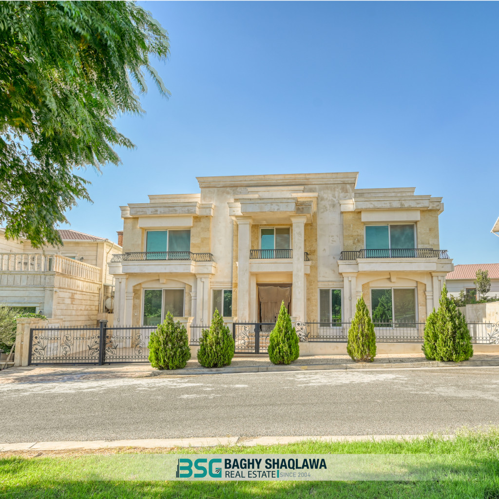 Villa for sale Opposite Garden in American Village