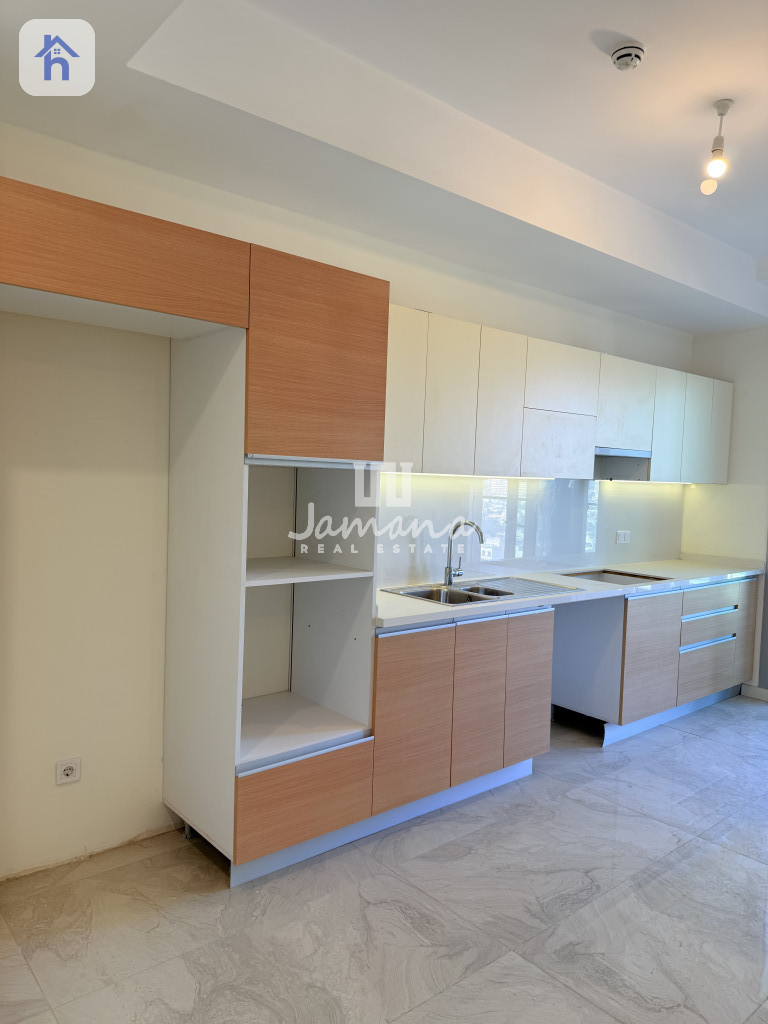 Modern Apartment in Empire Square