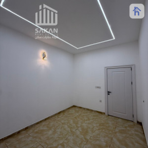 One Floor House image 12