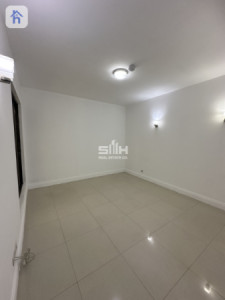 Spacious House in Dream City image 6