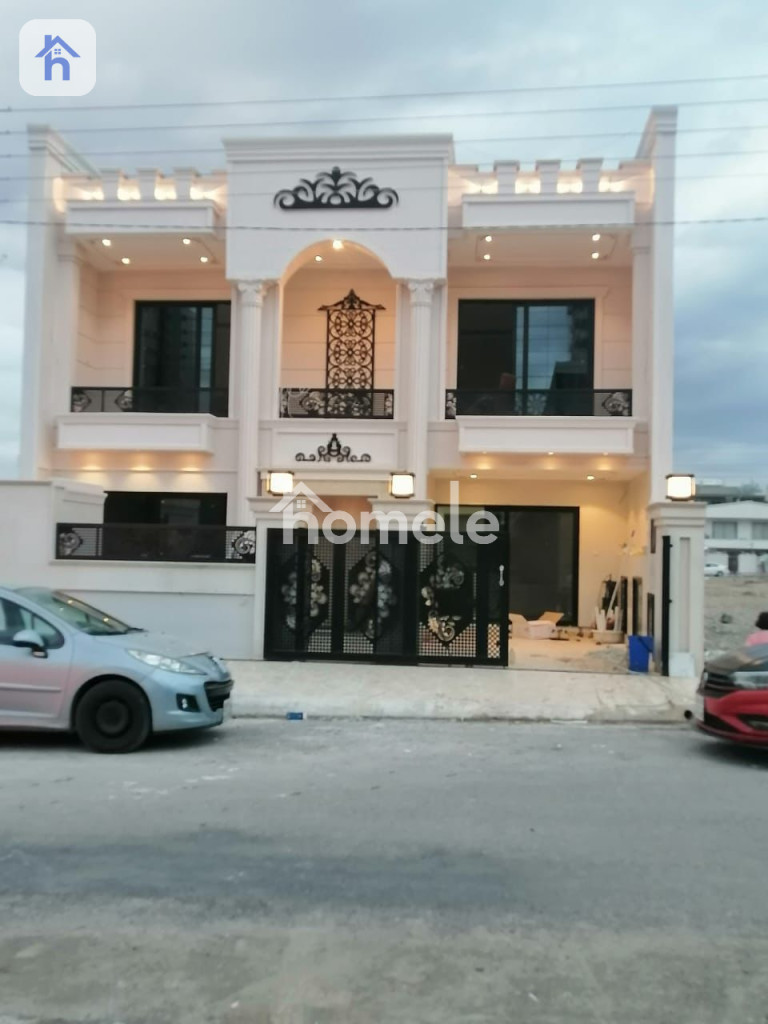 منزل واسع بـ4 غرف نوم