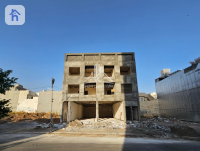 Four-story Commercial Building for Sale image 1