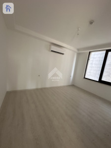 Modern Apartment with Great Views Image 6