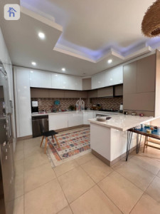 Elegant 4 Bedroom House in Ganjan City Image 4