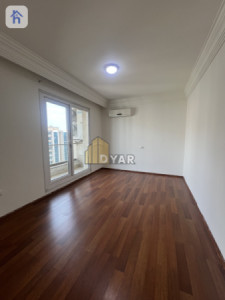 Spacious 3 BR Flat Image 5