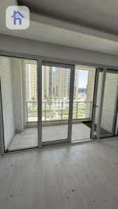 Spacious 2 Bedroom Apartment in Empire Wings image 2