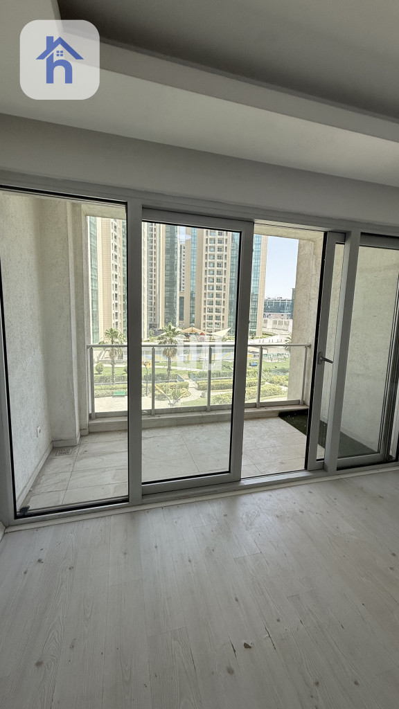 Spacious 2 Bedroom Apartment in Empire Wings Resim 2
