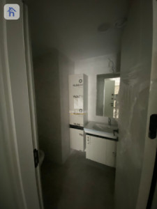 Modern 1 Bedroom Apartment in Rami Towers Image 5