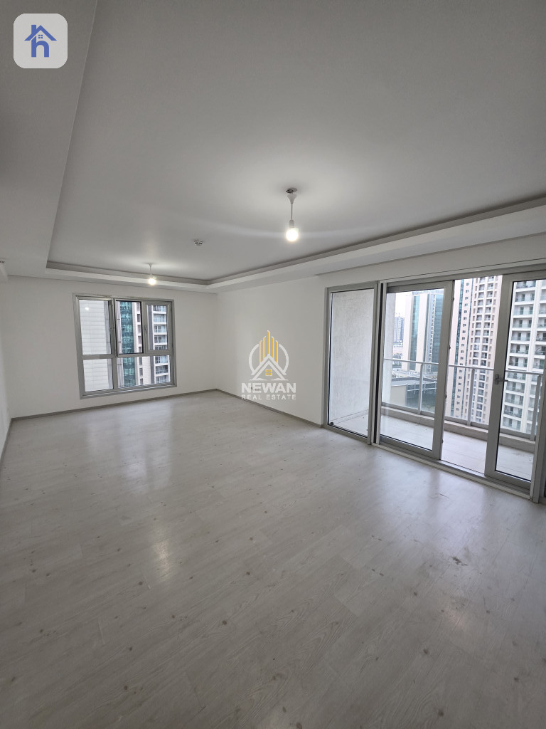 شوقەیەکی فراوان لە ئیمپایەر وینگس