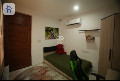 Elegant 5 Bedroom House for Sale Image 13