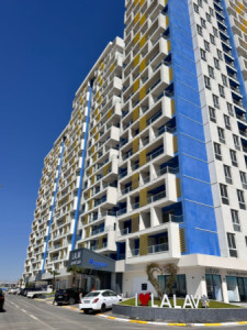 Modern 2-bedroom apartment near airport image 21