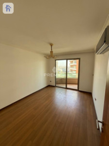 Stylish B4 Apartment with Views Image 11