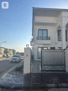 Modern and Elegant House for Sale image 2