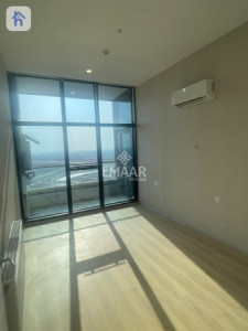 Modern One-Bedroom Apartment image 3