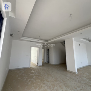 Spacious Family Home in Great Location image 3