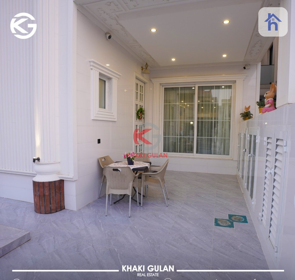 منزل عصري بأربع غرف نوم صورة 15