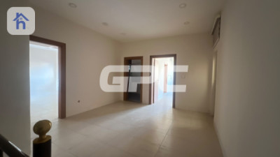 Luxurious 4-Bedroom Home for Rent image 7