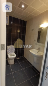 Cozy 3-BR Apartment in Erbil image 8