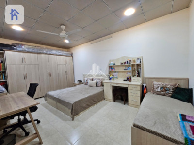 Modern House with 3 Bedrooms Image 18