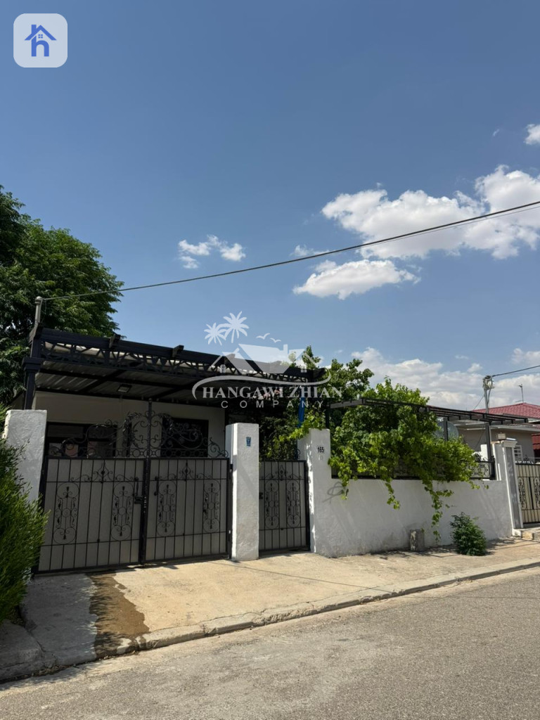 Cozy Home in Convenient Location