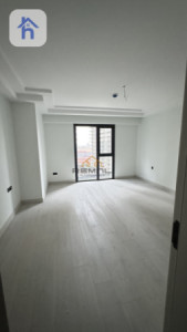 Modern Apartment with 2 Bedrooms Image 4