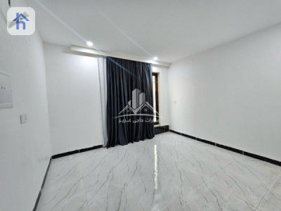 Square House Image 10