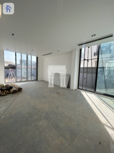 Modern Property with Ample Space Resim 3